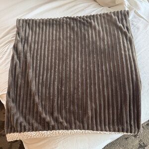 Cozy Ribbed Faux-Sherpa Mini Skirt in Taupe